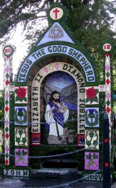 Well Dressings on Display 063