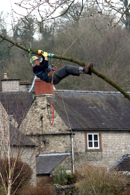 2.c.5 "Lack of training sites hampers Parwich Mountaineering Club"